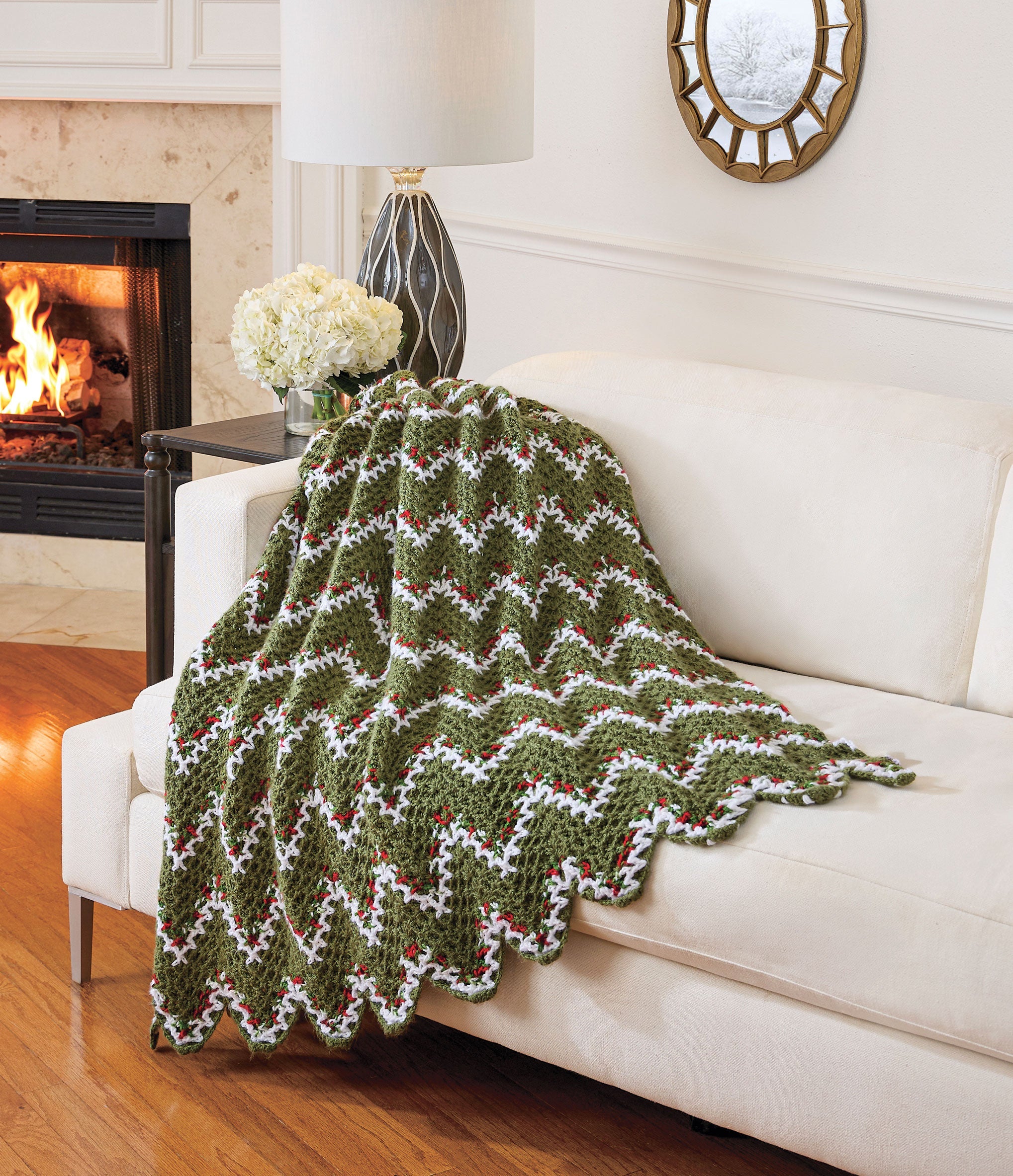 Holly Berry Ripple Throw