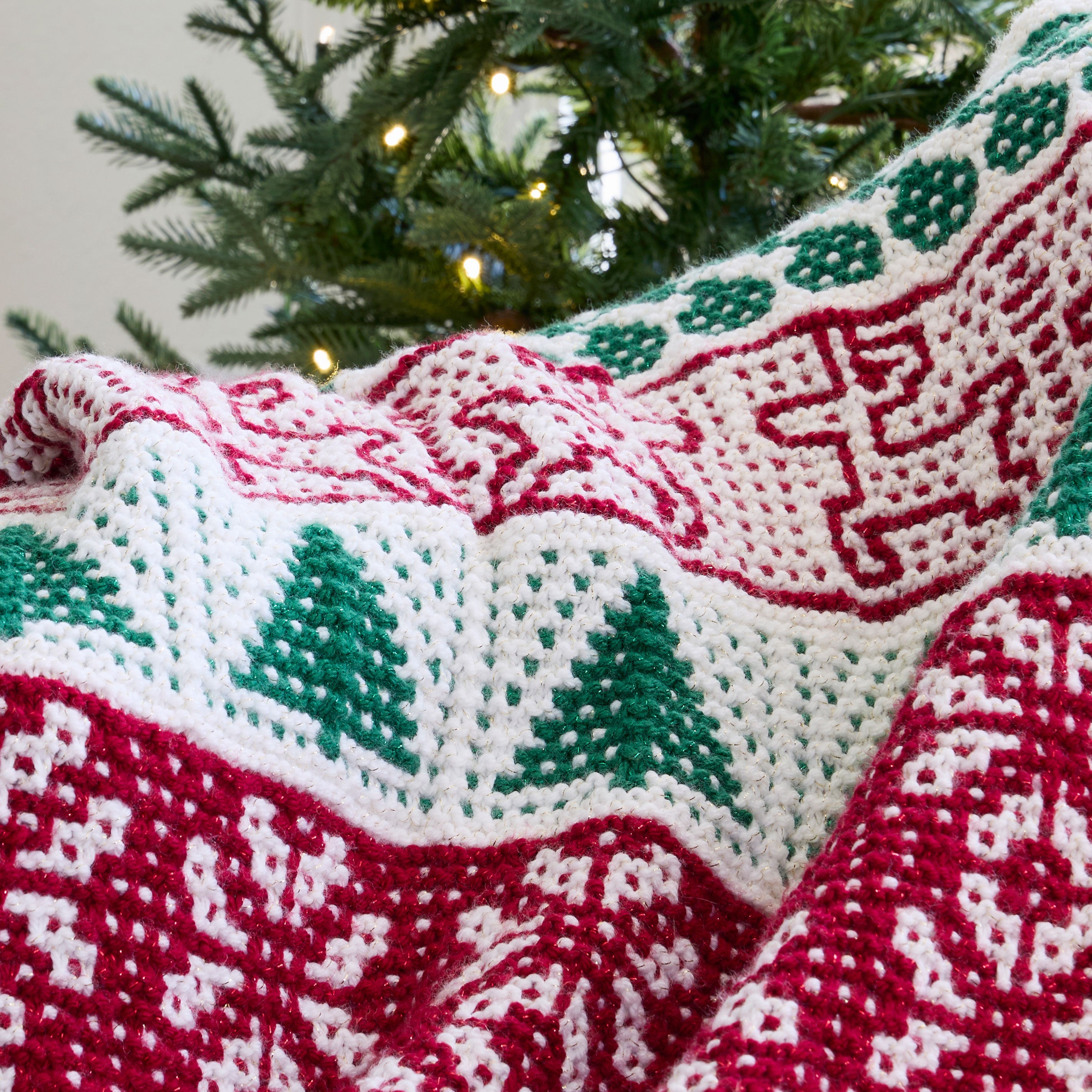 Yuletide Sparkle Knit Lapghan
